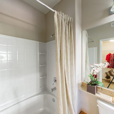Bathroom 2/Closet