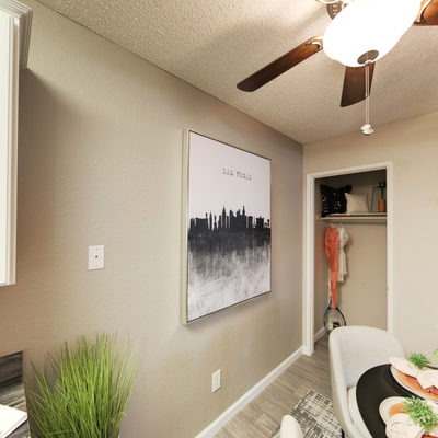 Kitchen/Dining Area