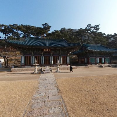 Inside Jingwansa