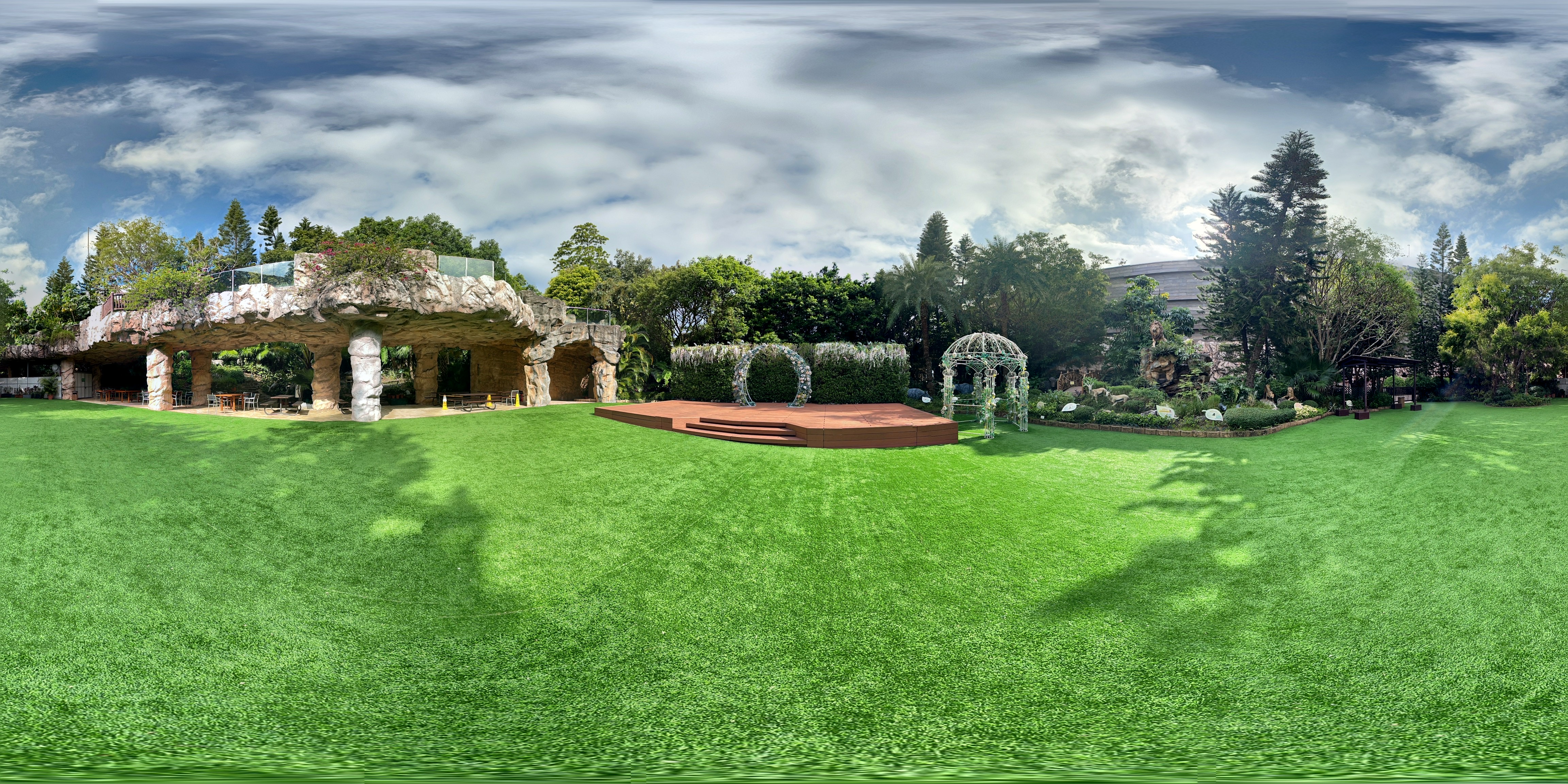 Garden/Picnic Area