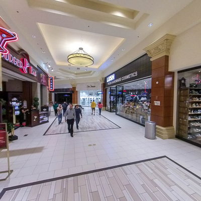 Restaurants/Shopping Area